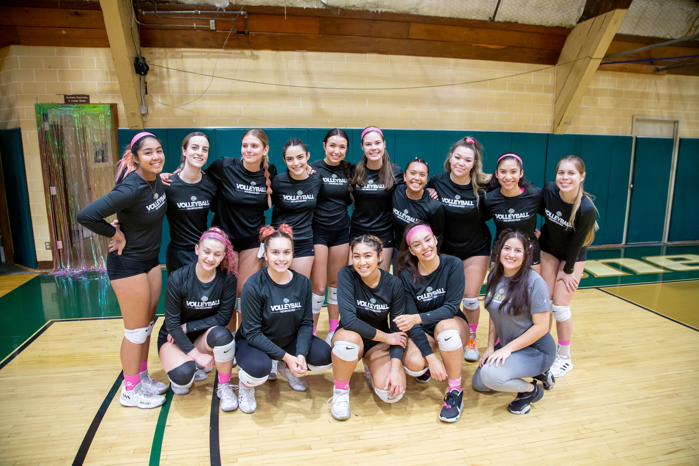 2022-10-22 - WVB v Westcliff - Pink Out!